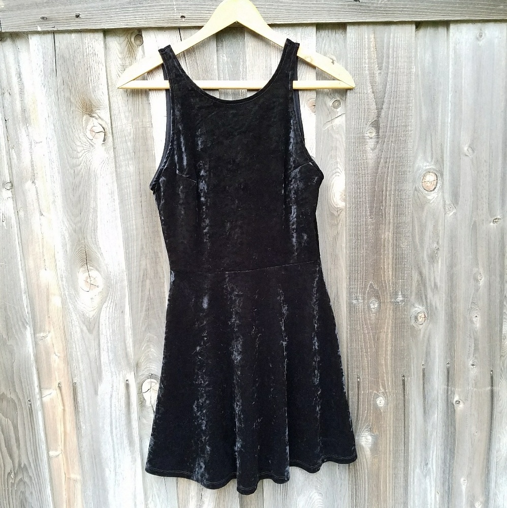 Divided HM velvet dress